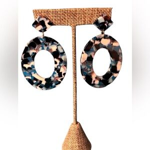 Multi Colored Tortoiseshell Patterned Hoop Earrings NEW. BUY 2 GET 1 FREE!!